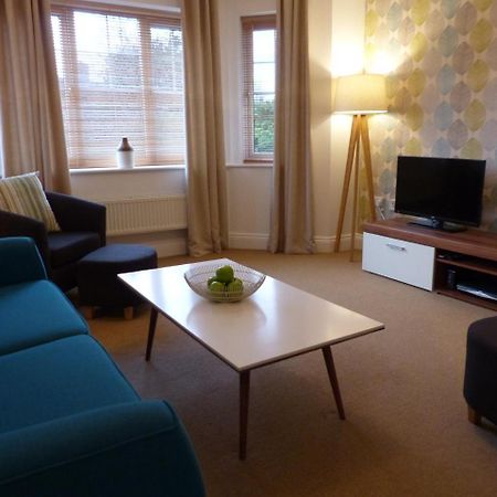 St Raphael House, City Centre Charming Apartments Basingstoke Exteriör bild
